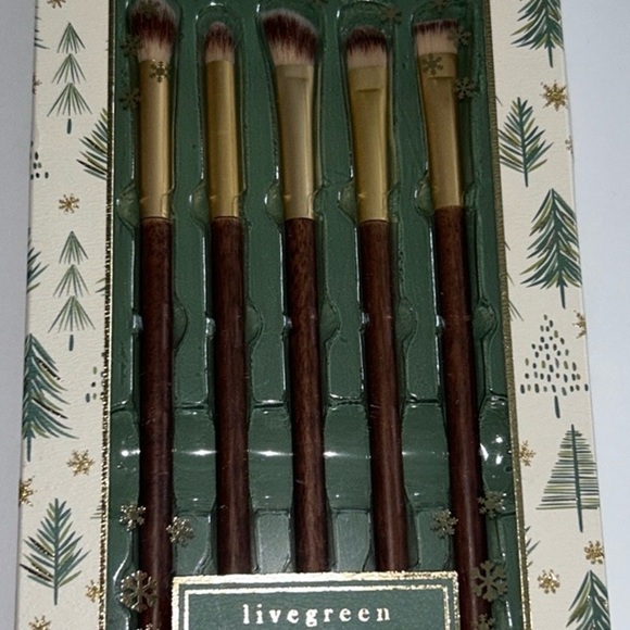 Livegreen Eye Brush Collection | Crease‎ • Blending• All Over •Angled •Precision - Picture 8 of 12